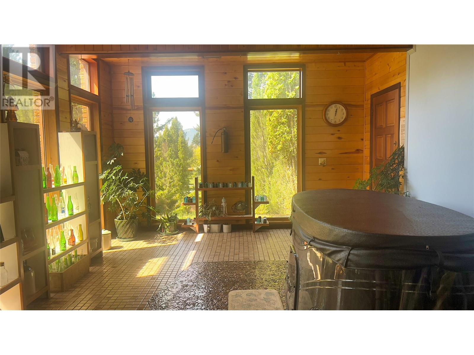 5110 Vance Road, Creston