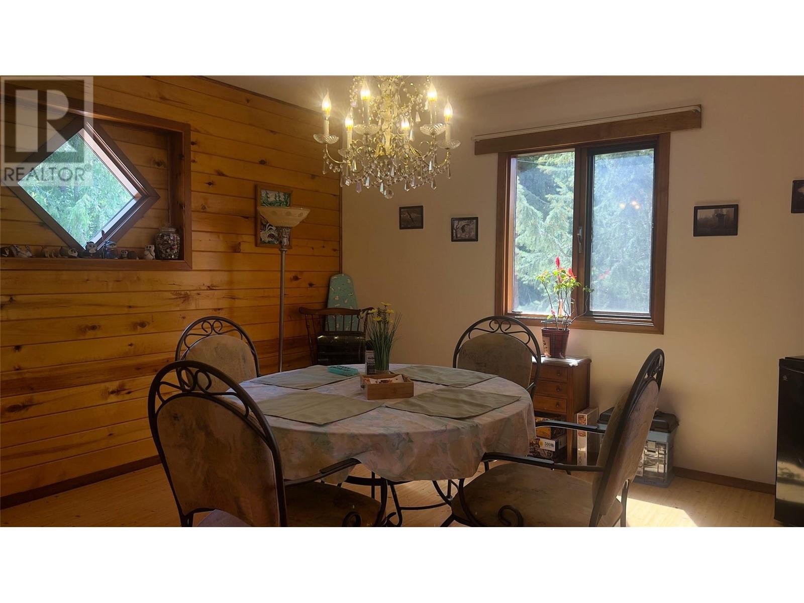 5110 Vance Road, Creston