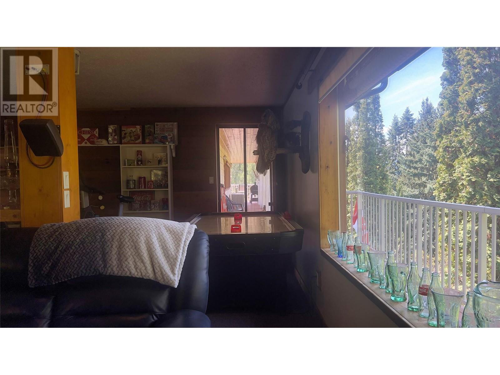 5110 Vance Road, Creston