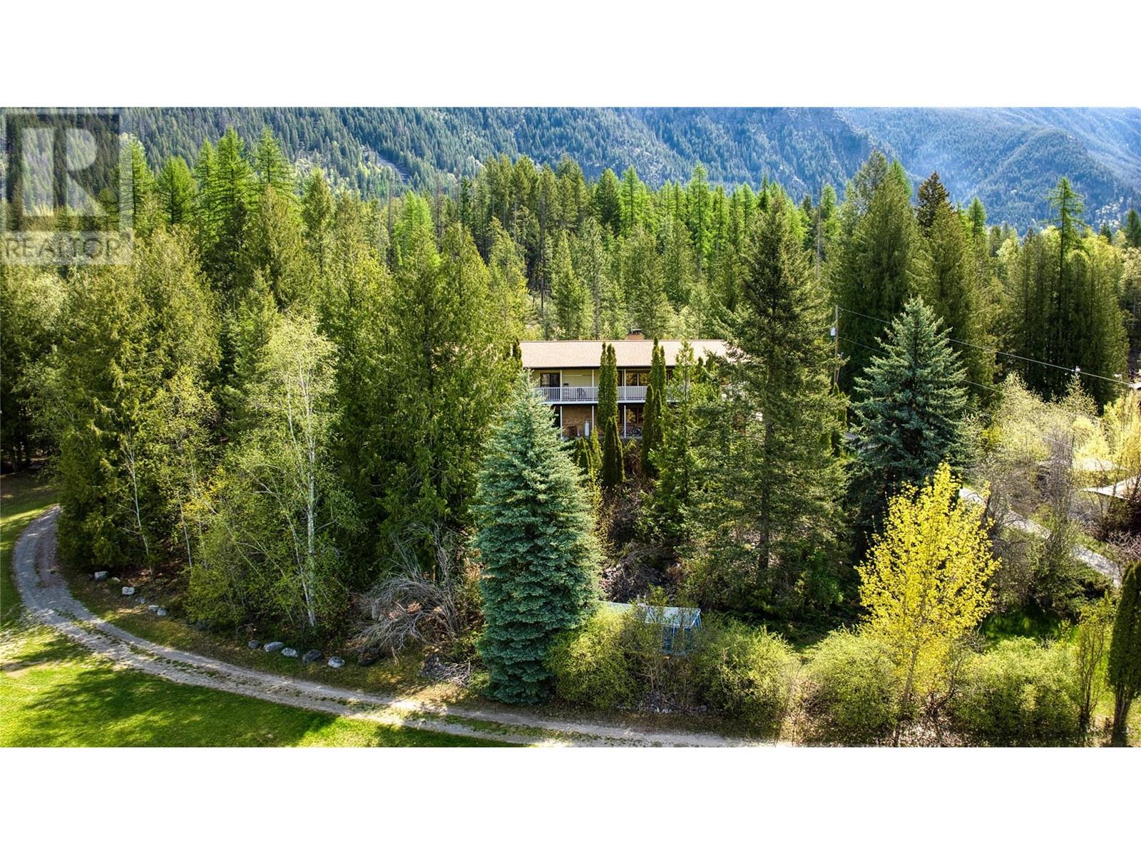5110 Vance Road, Creston