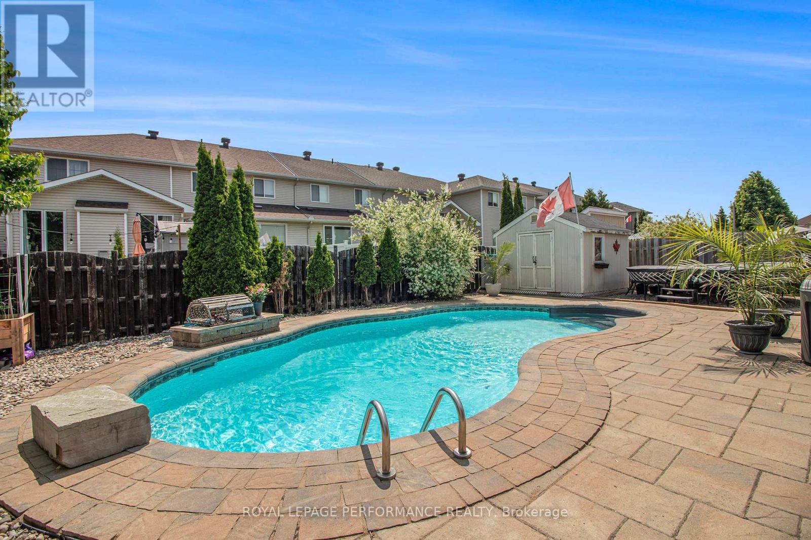 Beautiful in ground pool