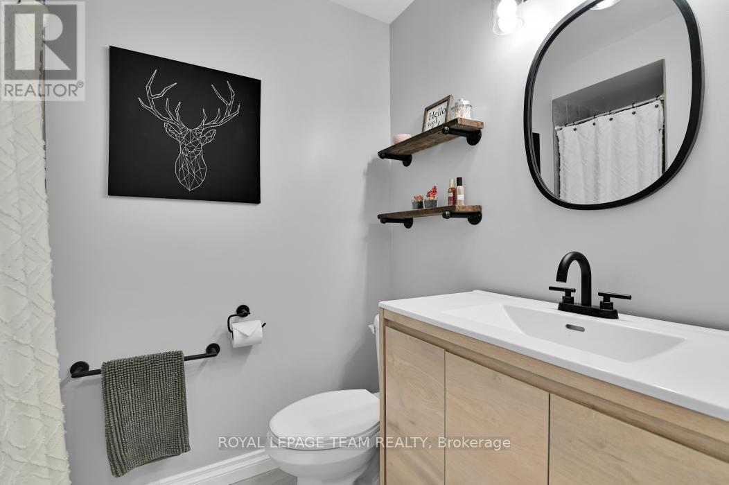 Photo 11 of 1 5 Timberview Way, Ottawa ON