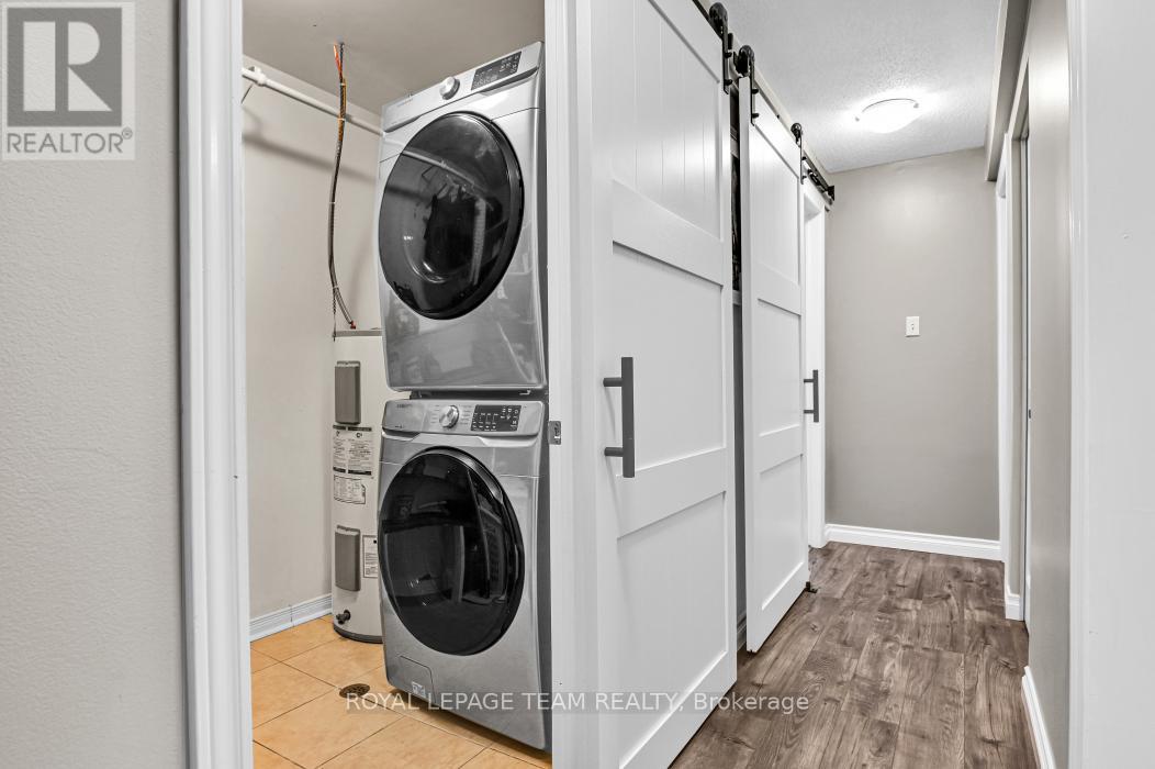 Photo 7 of 1 5 Timberview Way, Ottawa ON