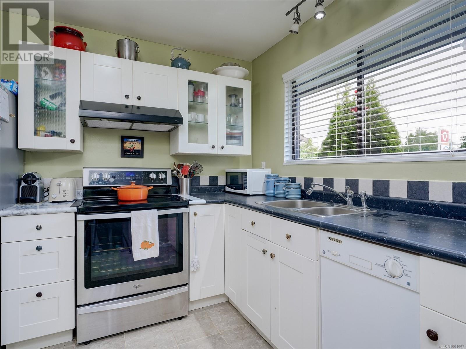 #3 1506 ADMIRALS RD - Image 8