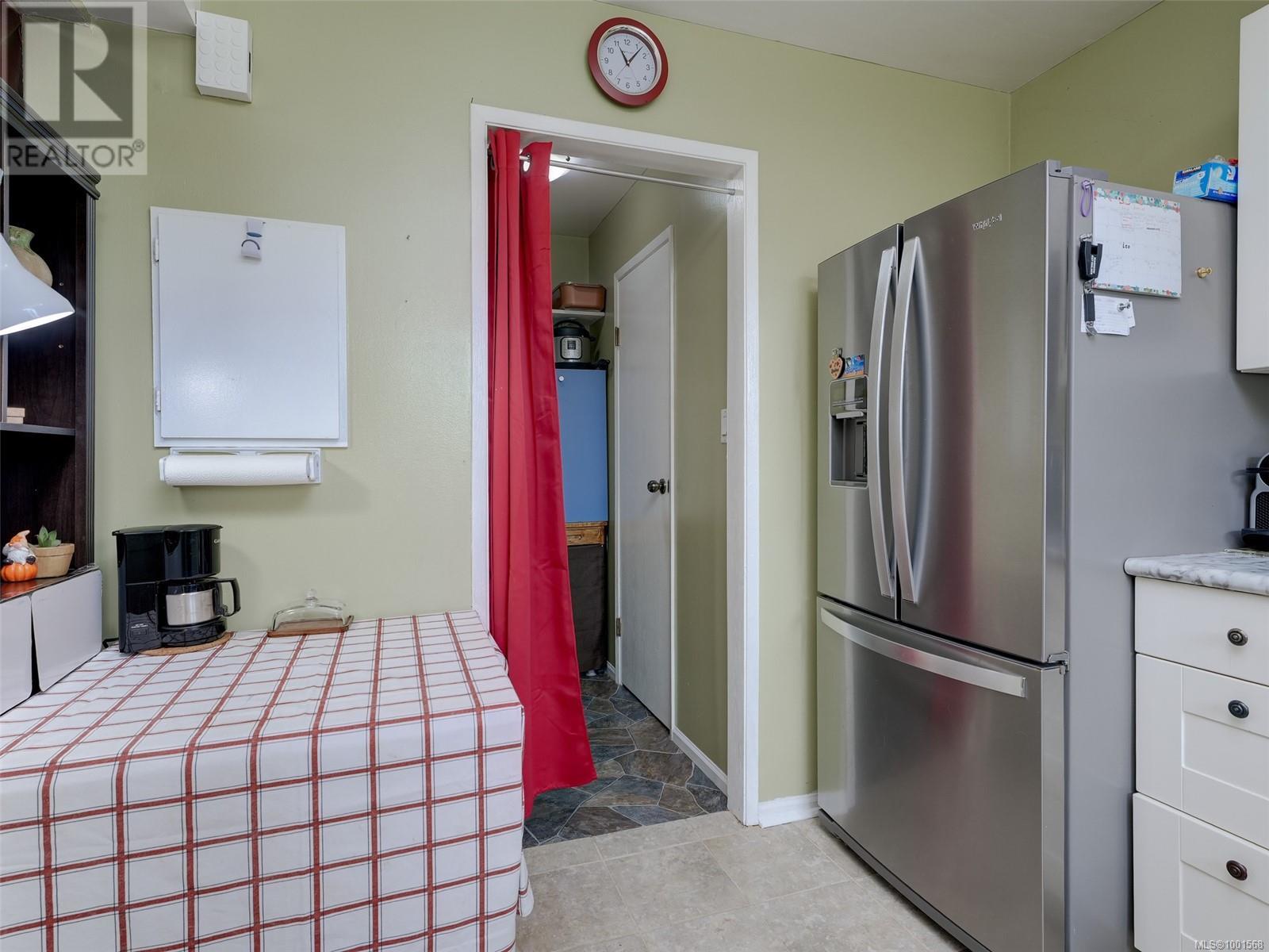 #3 1506 ADMIRALS RD - Image 9