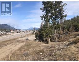 7585 Redstreak Road, Radium Hot Springs, BC V0A1M0 Photo 9
