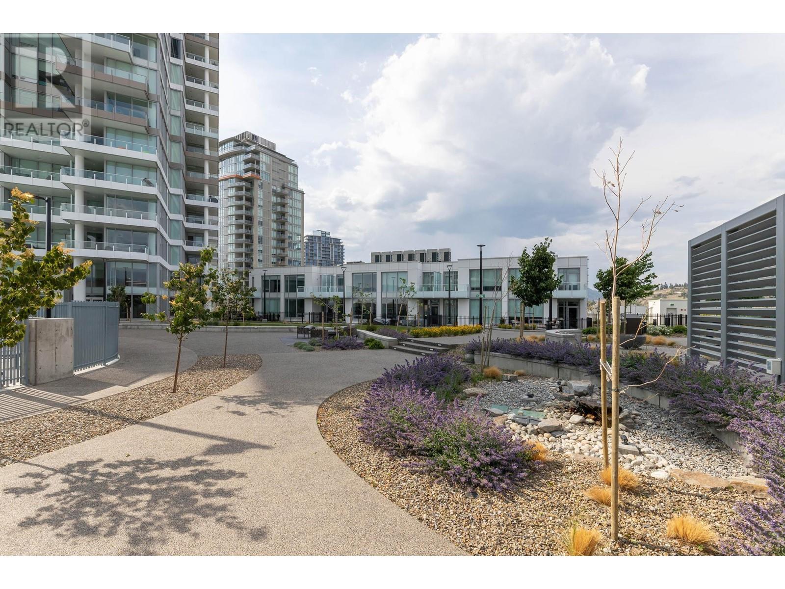 2004 1181 Sunset Drive, Kelowna