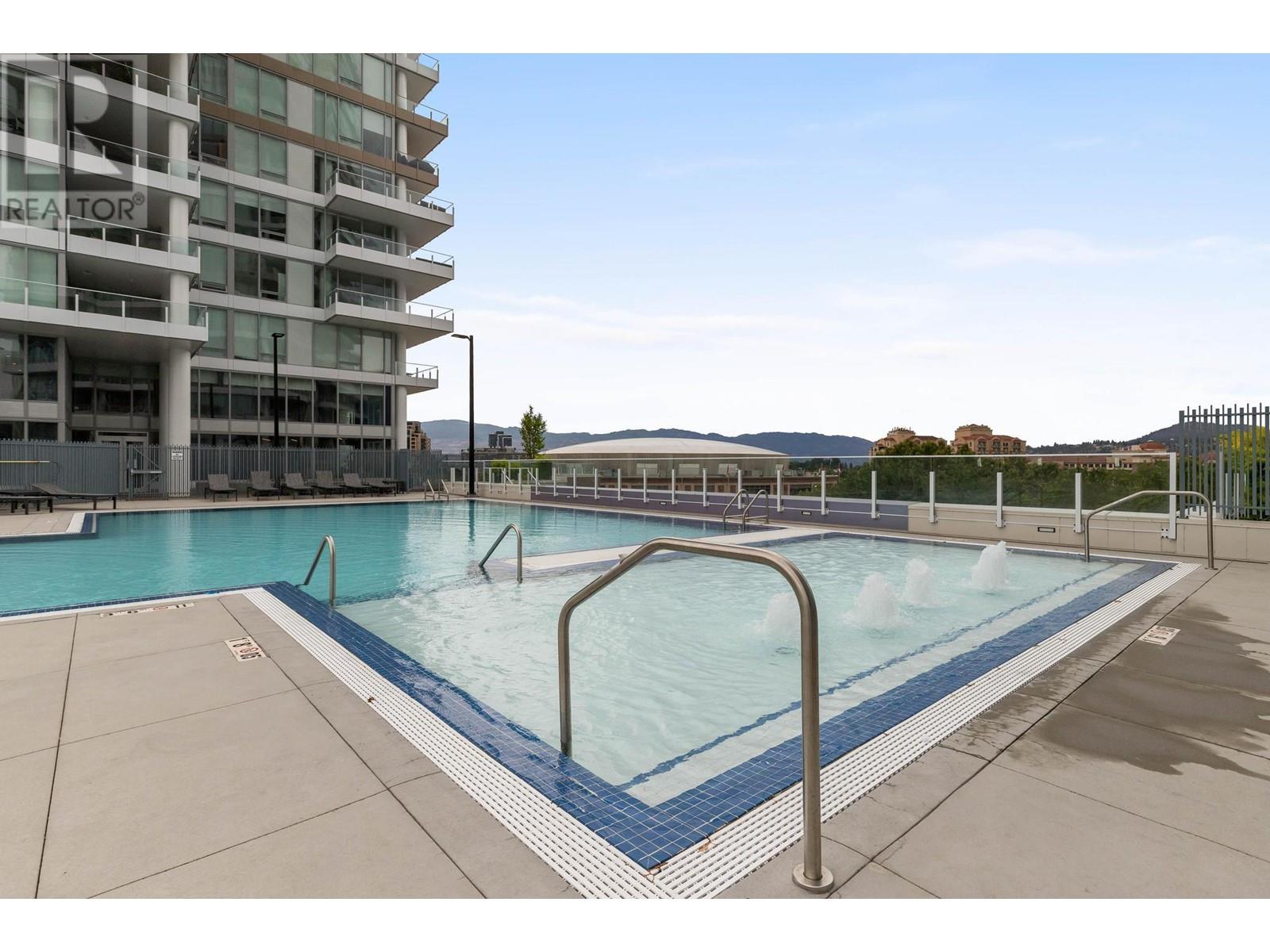 2004 1181 Sunset Drive, Kelowna