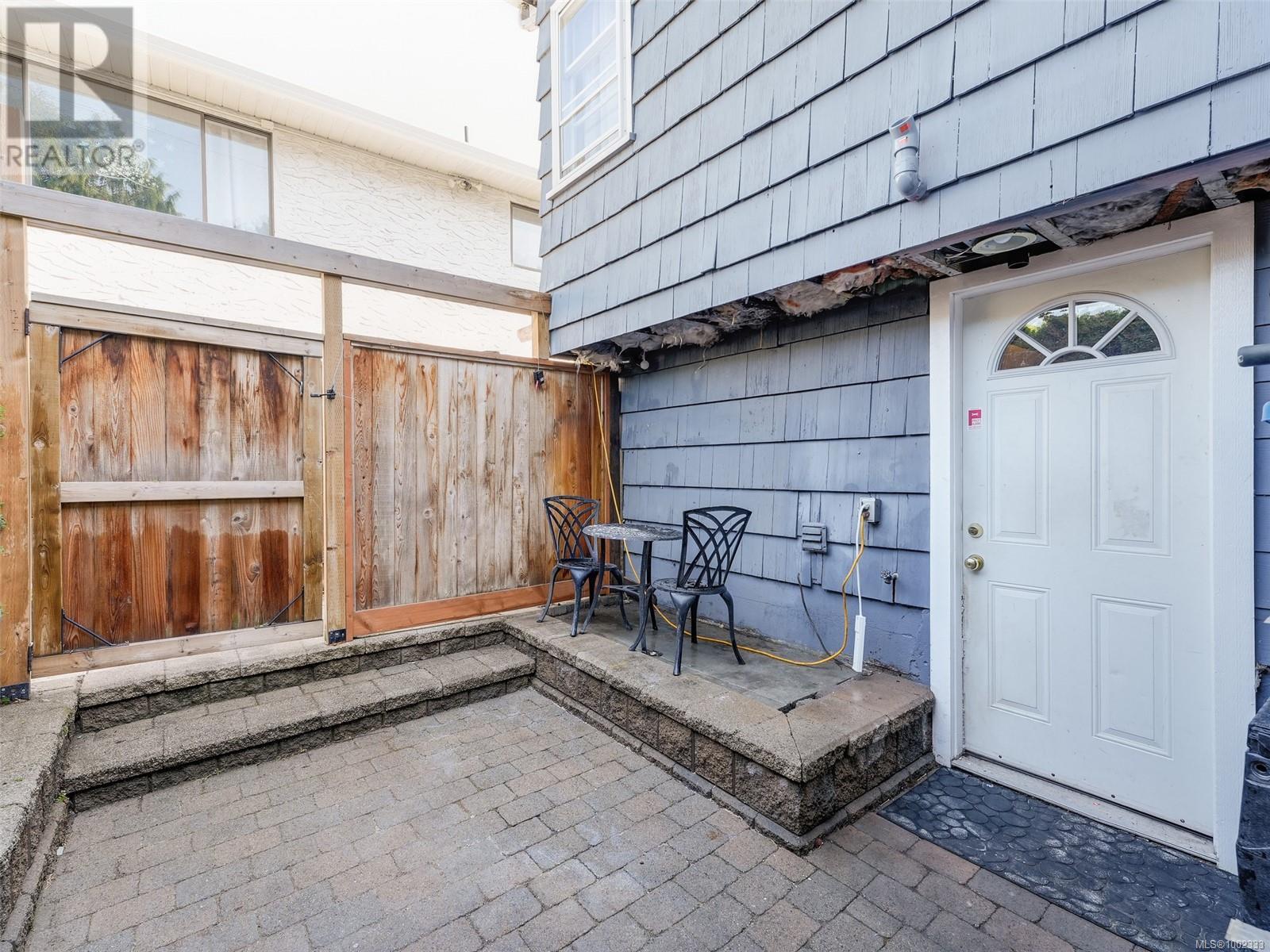 Single Family House for Sale in  Yew St Victoria 
