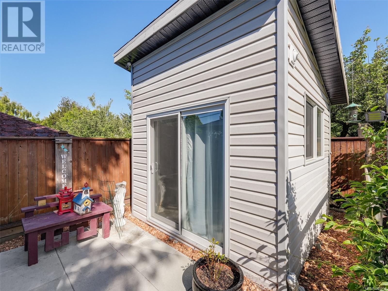 Single Family House for Sale in  Yew St Victoria 