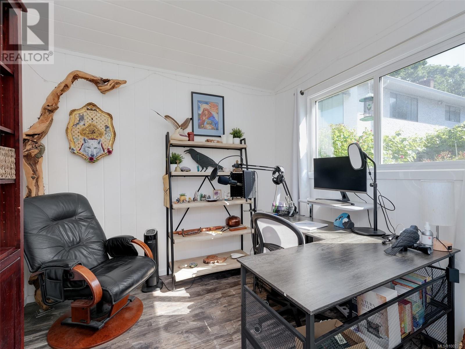 Single Family House for Sale in  Yew St Victoria 