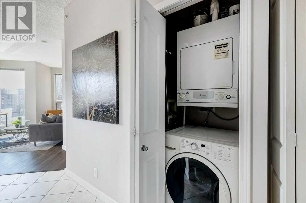 Single Family House for Sale in    Street SW Beltline Calgary 
