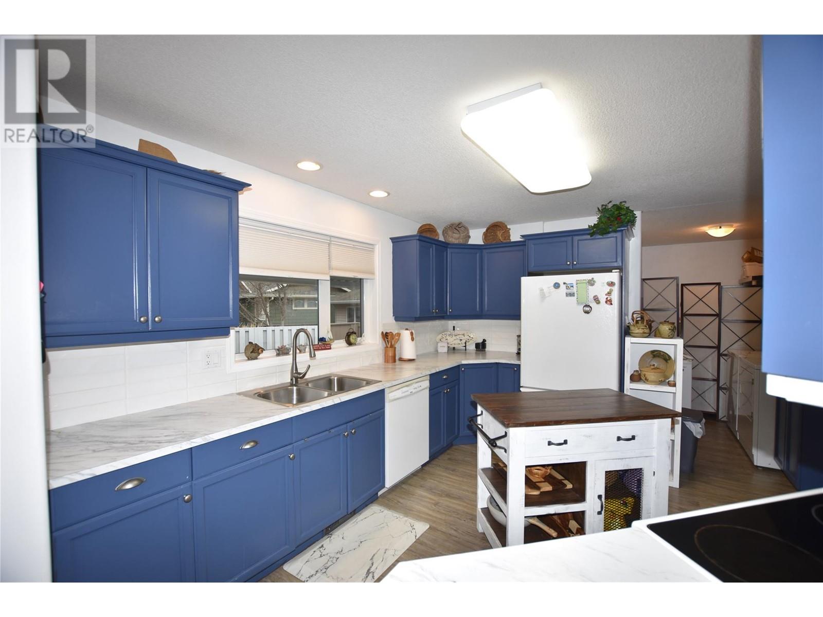 606 Nighthawk Avenue, Vernon