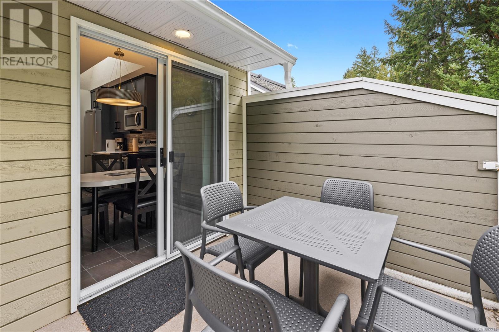 Photo 6 of 76 1135 Resort Dr, Parksville BC