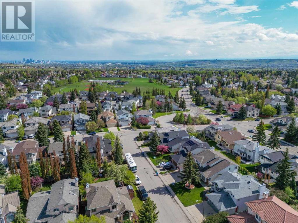 393 Hawktree Circle NW, Calgary, Alberta