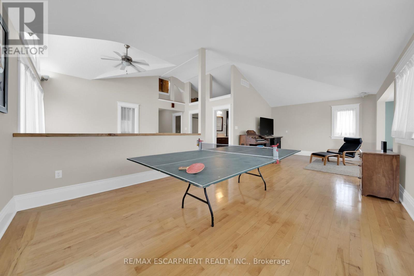 Photo 15 of 550 Beach Boulevard, Hamilton ON
