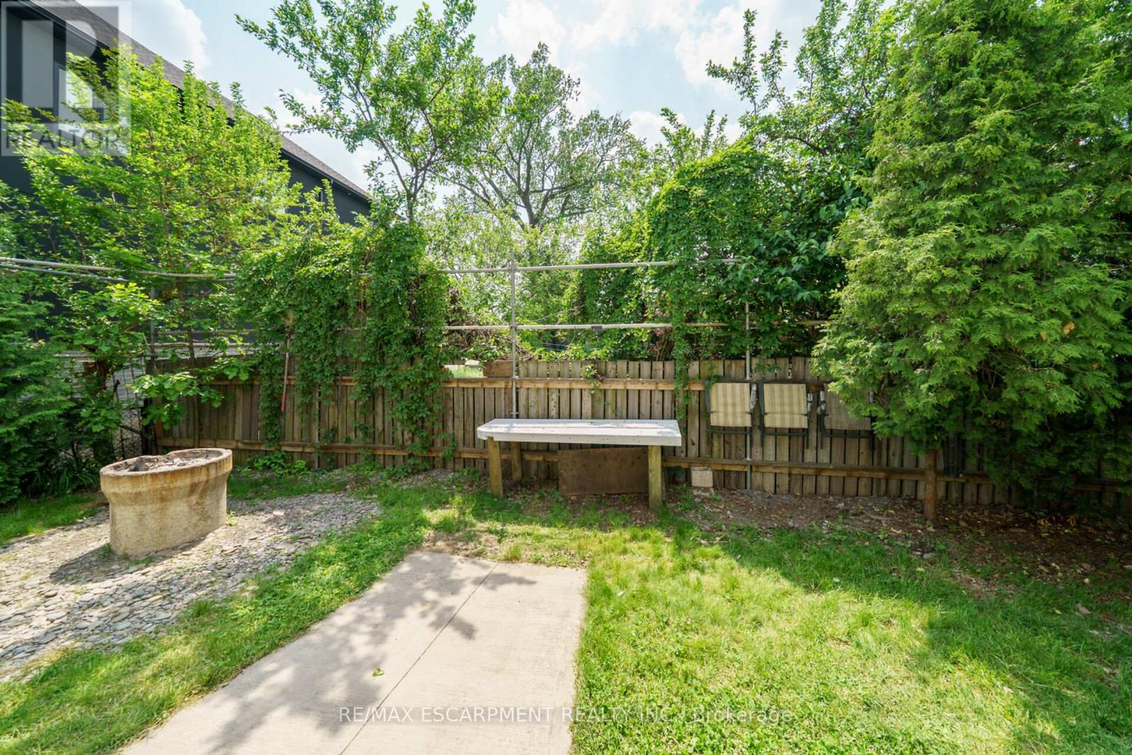 Photo 43 of 550 Beach Boulevard, Hamilton ON