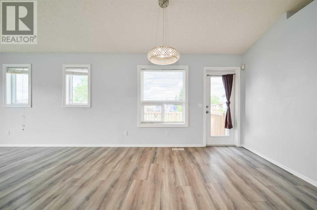 Single Family House Bi-level for Sale in  Saddlemead Way NE Saddle Ridge Calgary 