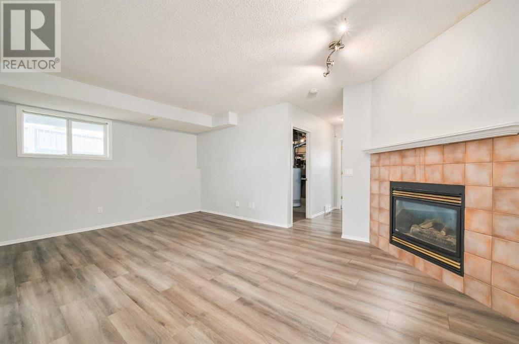 Single Family House Bi-level for Sale in  Saddlemead Way NE Saddle Ridge Calgary 