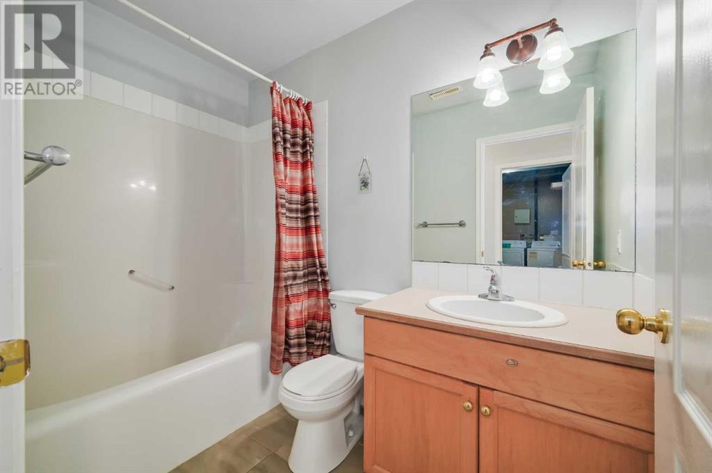 Single Family House Bi-level for Sale in  Saddlemead Way NE Saddle Ridge Calgary 