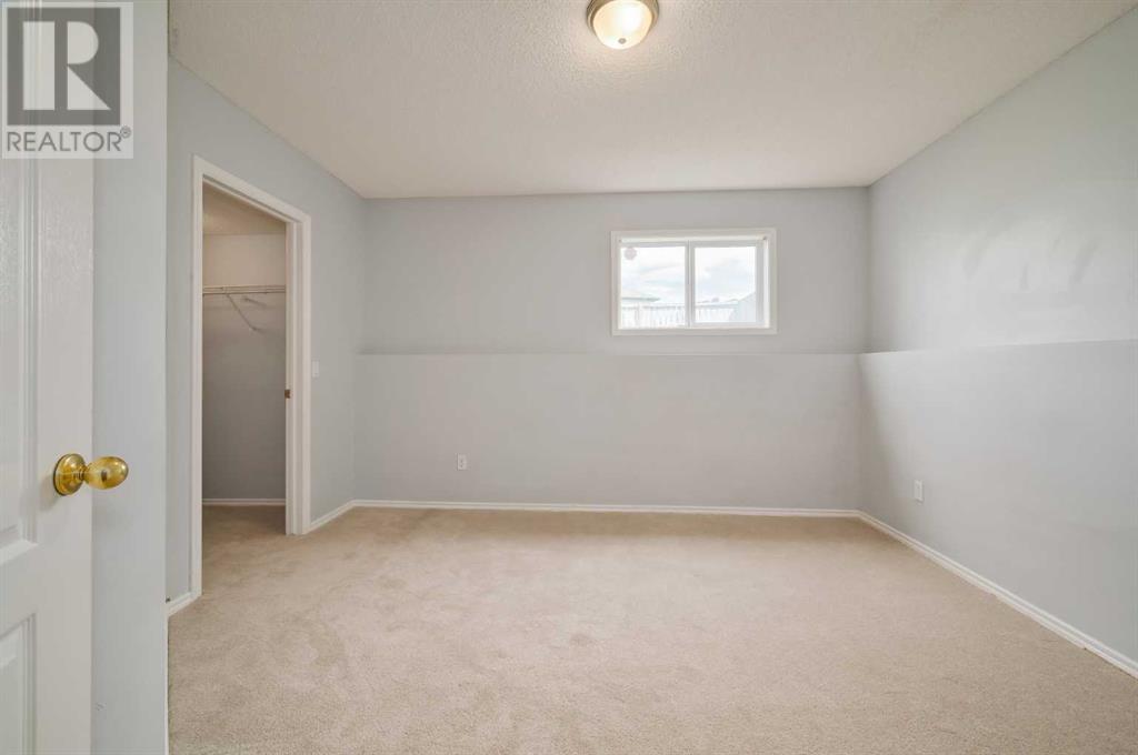 Single Family House Bi-level for Sale in  Saddlemead Way NE Saddle Ridge Calgary 