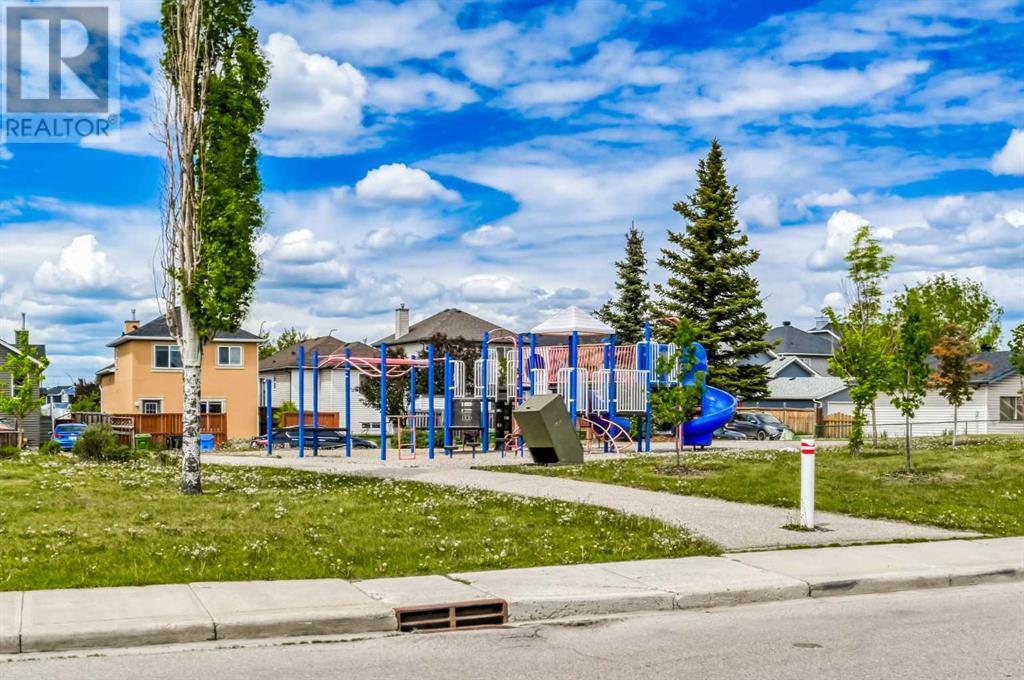 Single Family House Bi-level for Sale in  Saddlemead Way NE Saddle Ridge Calgary 