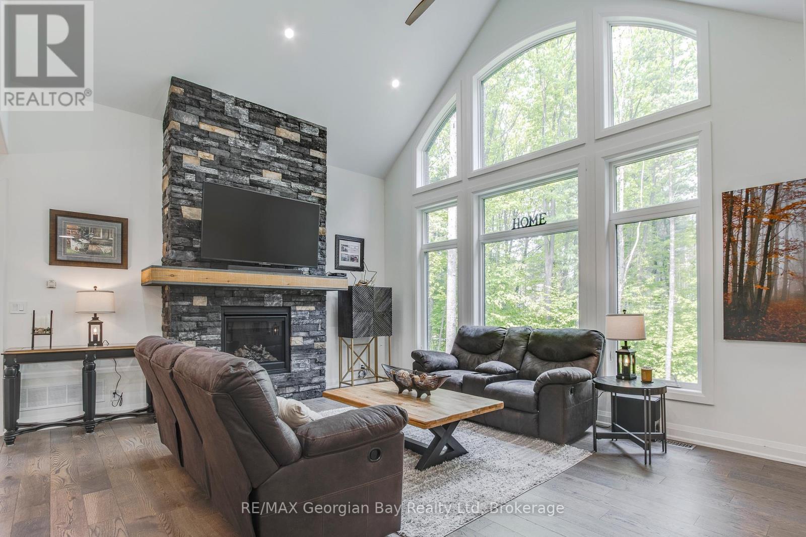 Photo 29 of 50 Windermere Circle, Tay ON
