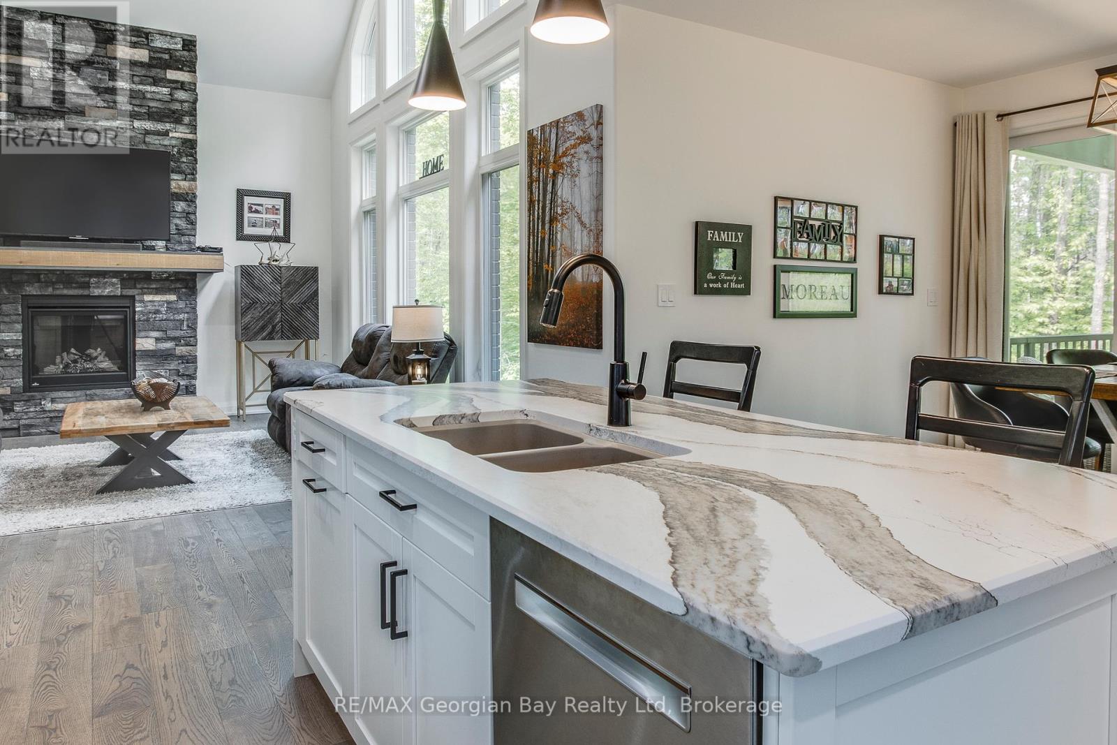 Photo 41 of 50 Windermere Circle, Tay ON