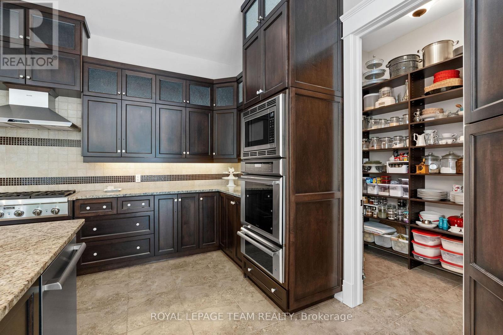 Photo 13 of 5987 Knights Drive, Ottawa ON