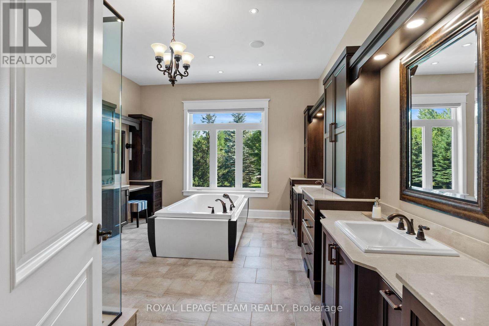 Photo 19 of 5987 Knights Drive, Ottawa ON