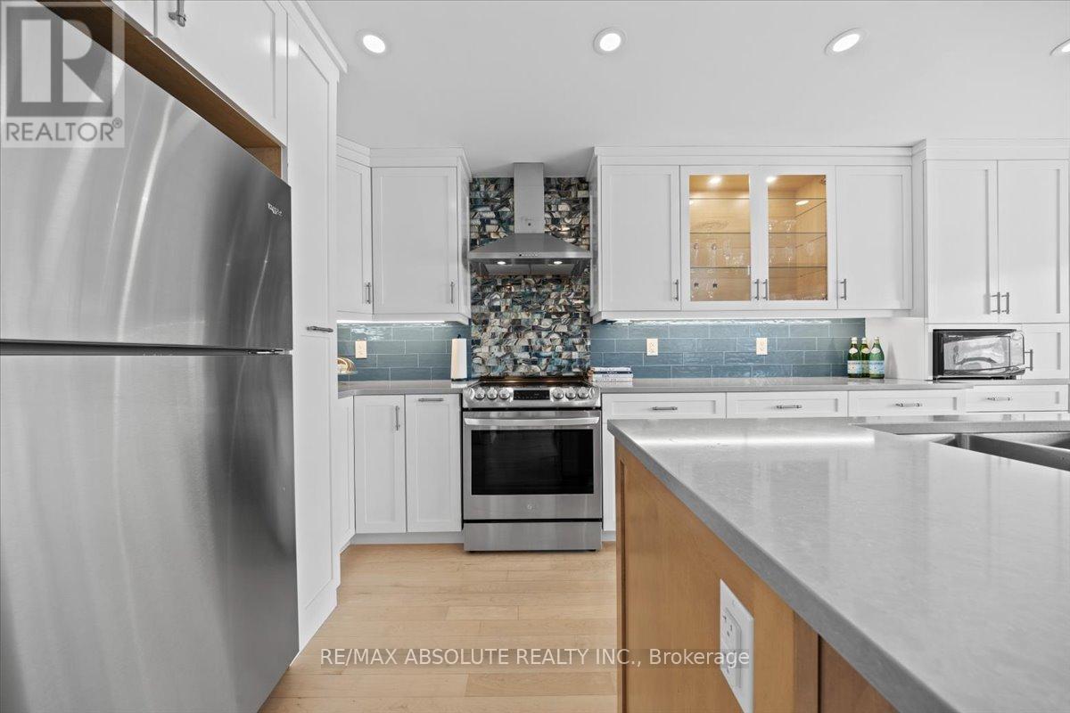 Photo 26 of 304 Riverwood Drive, Ottawa ON