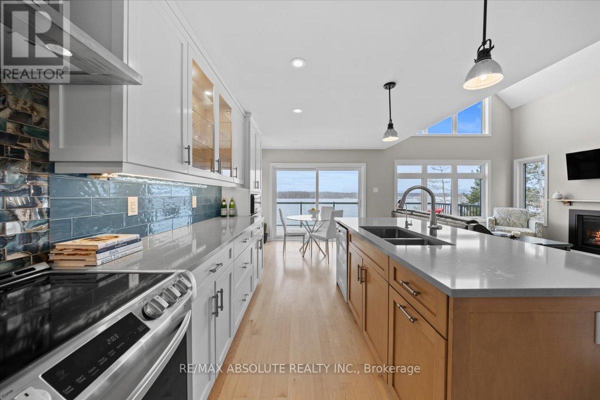 Photo 35 of 304 Riverwood Drive, Ottawa ON