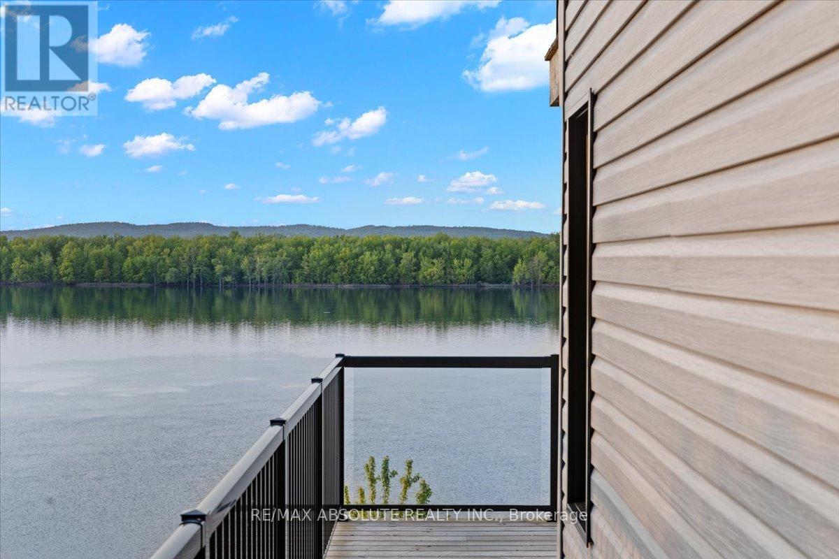 Photo 19 of 304 Riverwood Drive, Ottawa ON