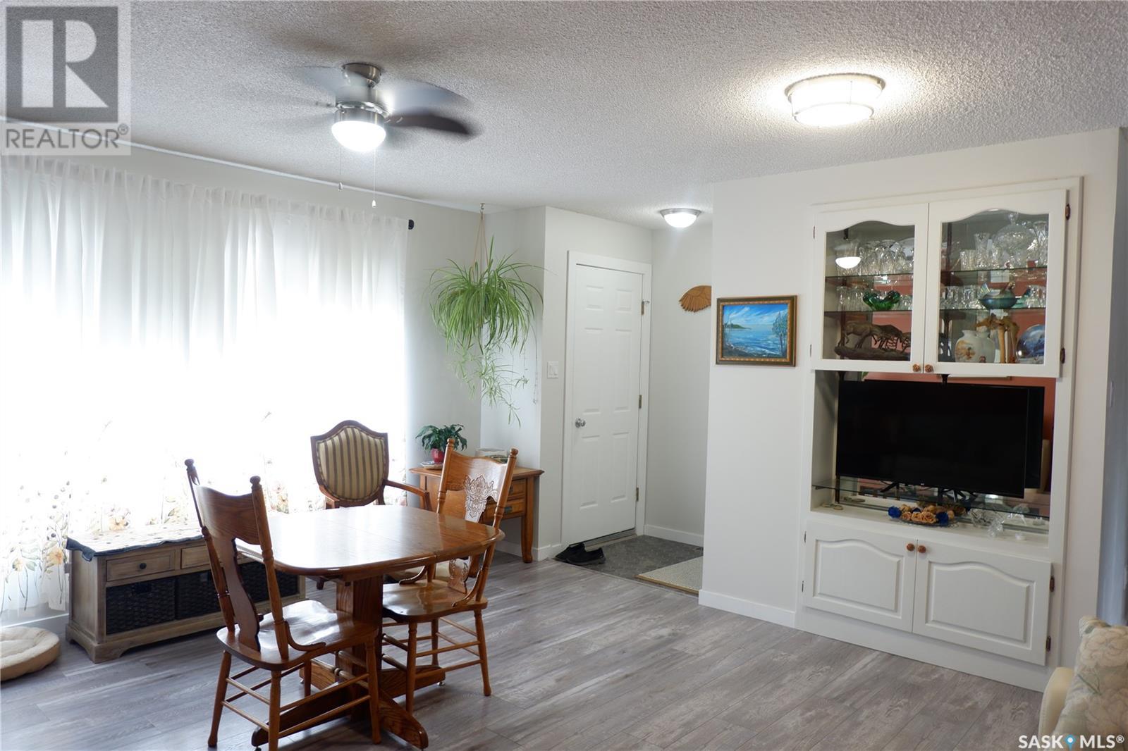 Photo 34 of 704 Leeville Drive, Assiniboia SK