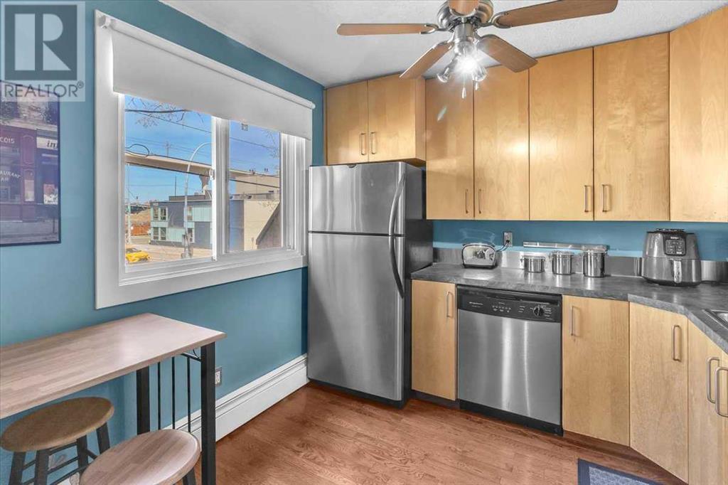 Single Family House for Sale in    Avenue SW Sunalta Calgary 