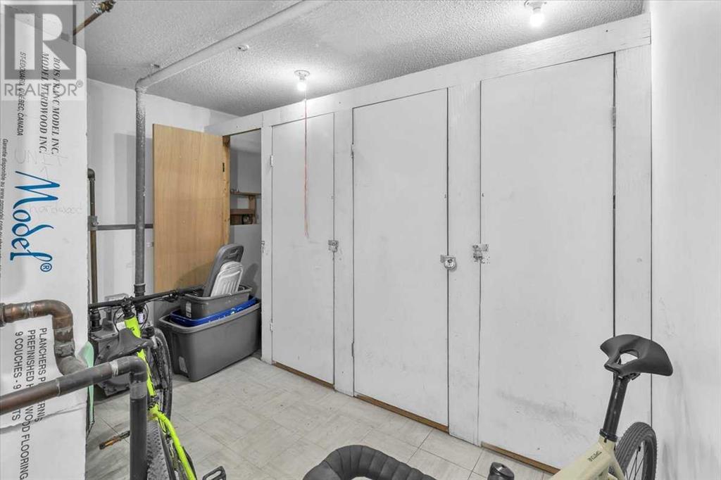 Single Family House for Sale in    Avenue SW Sunalta Calgary 