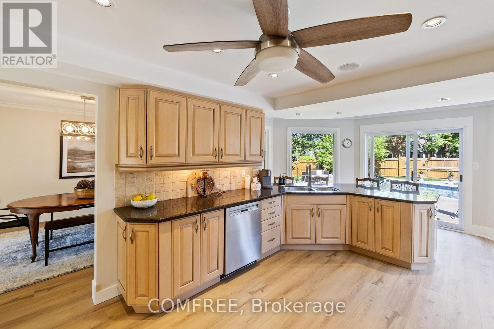 Photo 10 of 2131 Upland Drive, Burlington ON