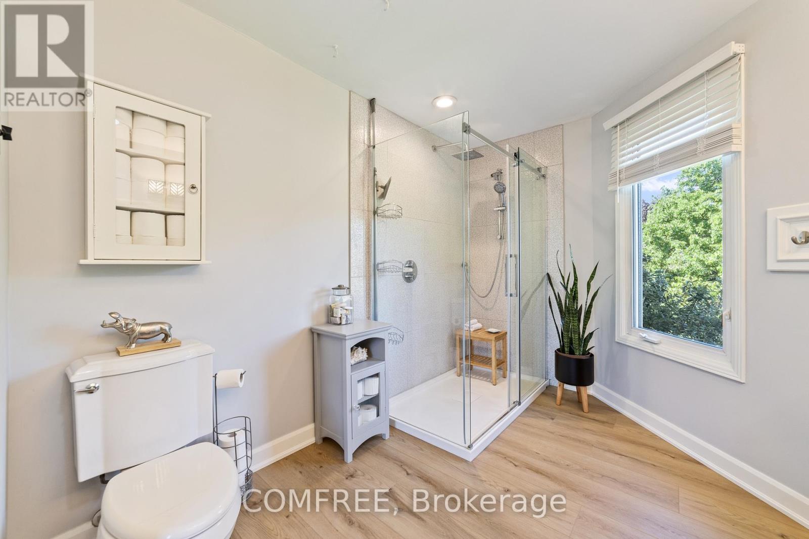 Photo 21 of 2131 Upland Drive, Burlington ON