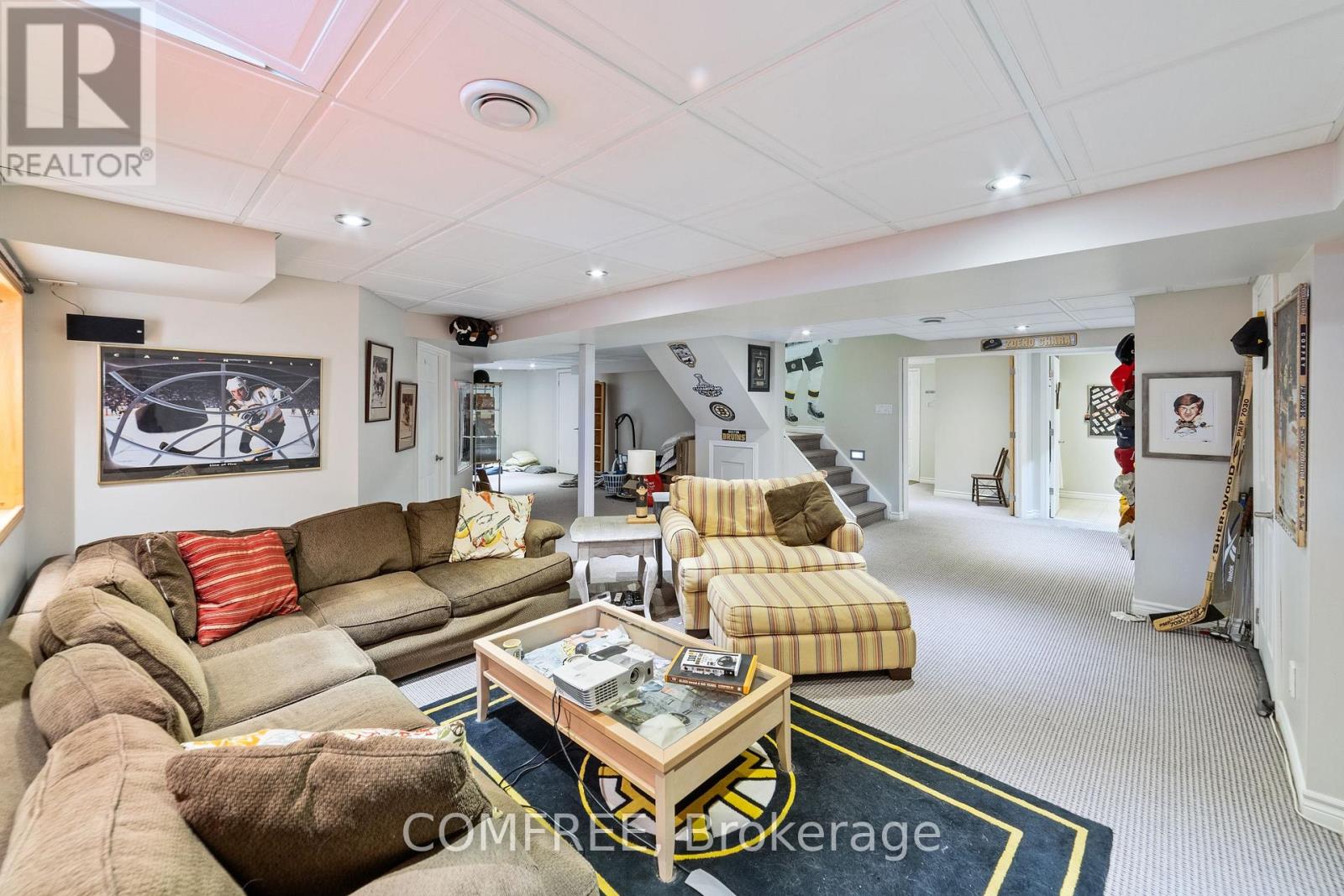Photo 26 of 2131 Upland Drive, Burlington ON