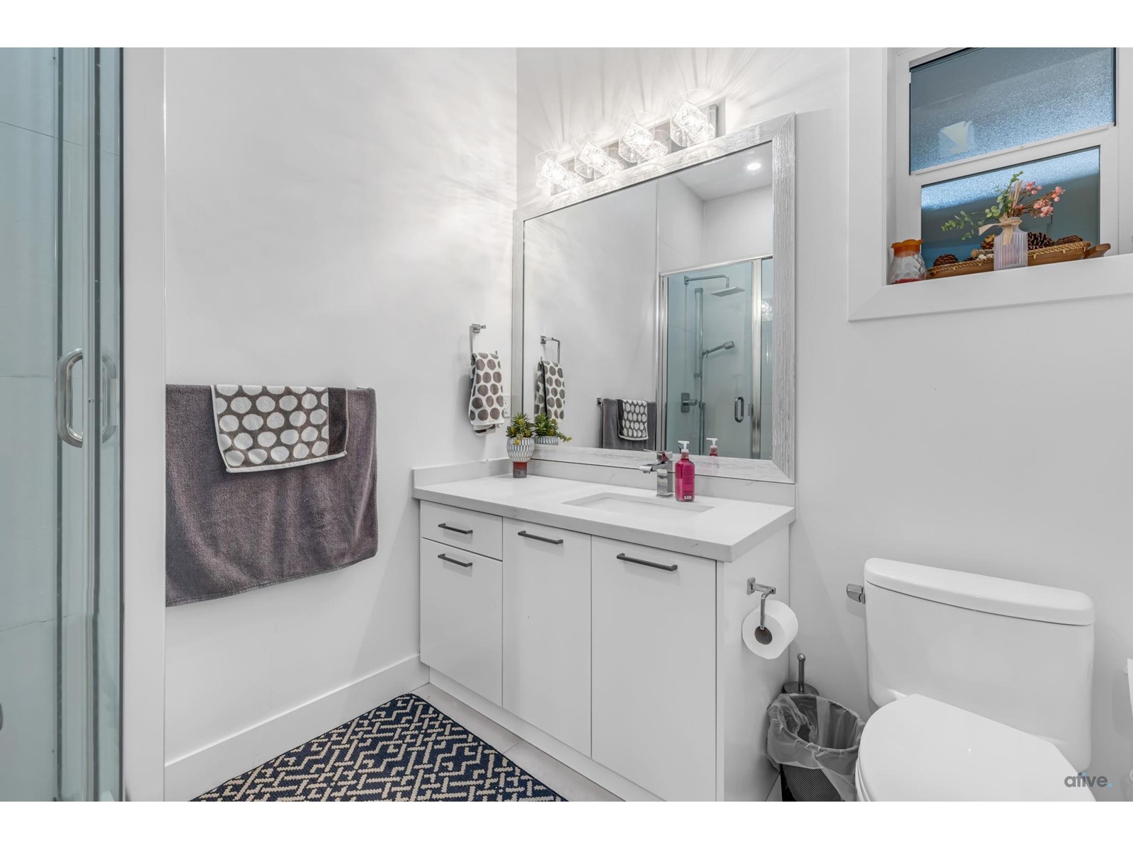 Photo 11 of 2697 Aquila Drive, Abbotsford BC
