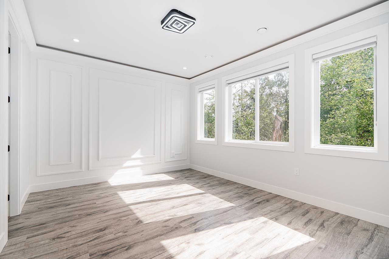 Photo 14 of 7518 205 A Street, Langley BC