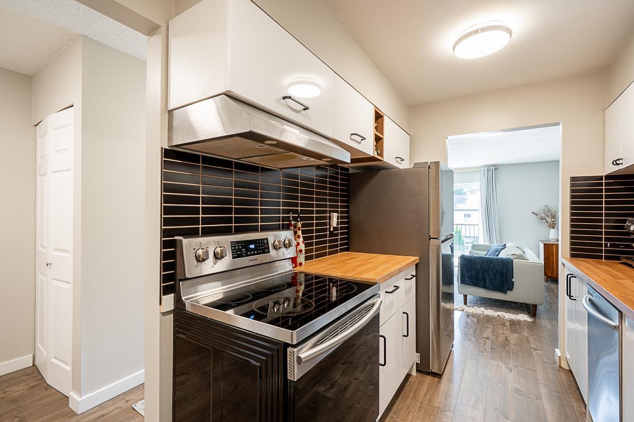 Photo 5 of 203 5191 203 Street, Langley BC