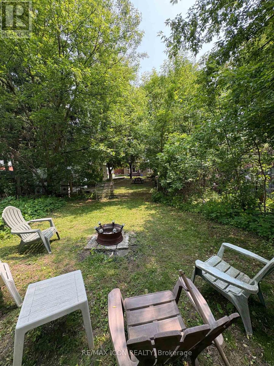 Photo 7 of 320 Guelph Street, Kitchener ON