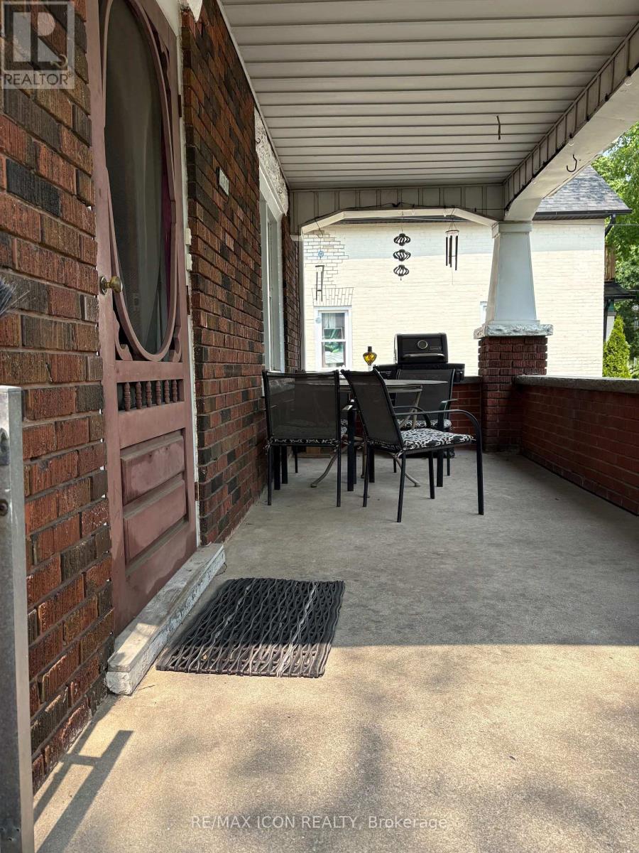 Photo 1 of 320 Guelph Street, Kitchener ON
