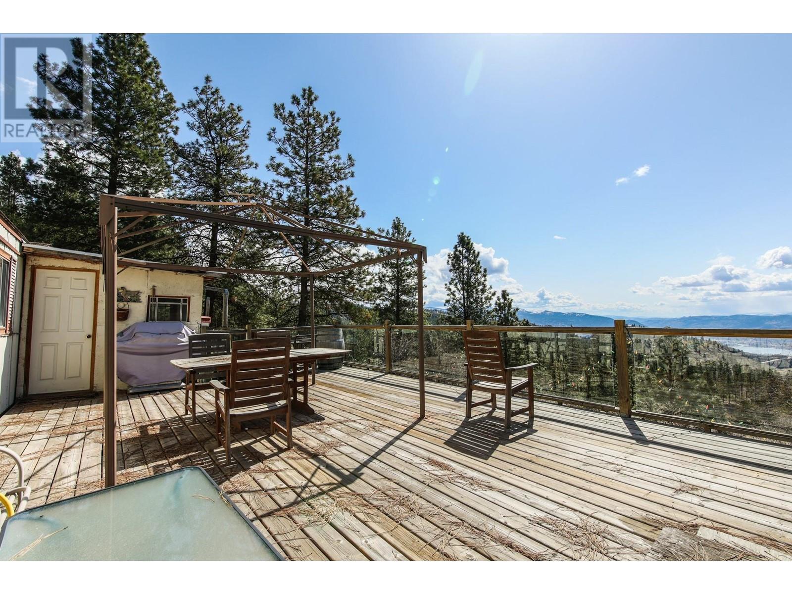 250 Longjoe Road, Osoyoos