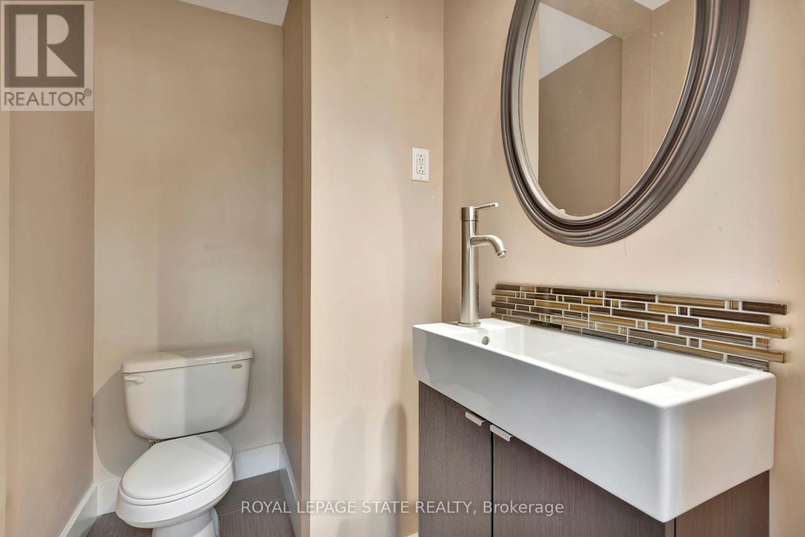 Photo 6 of 121 King Street E, Hamilton ON