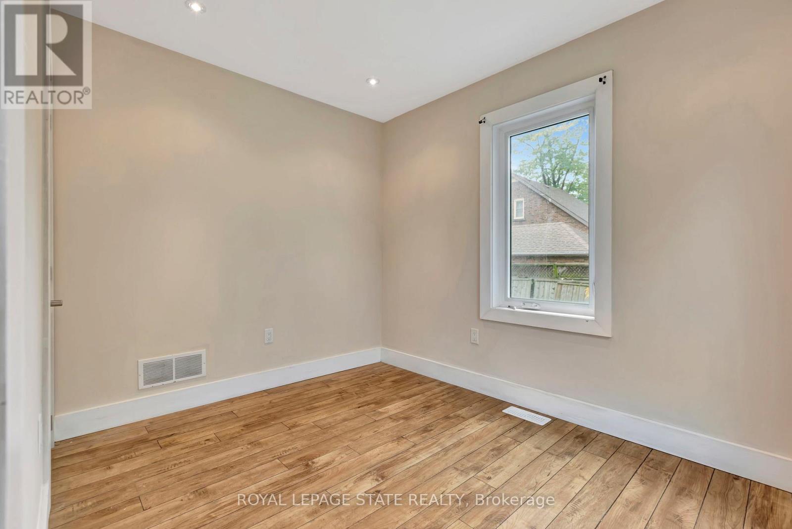 Photo 14 of 121 King Street E, Hamilton ON