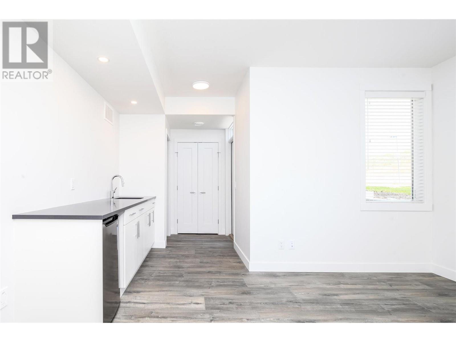 114 610 Academy Way, Kelowna