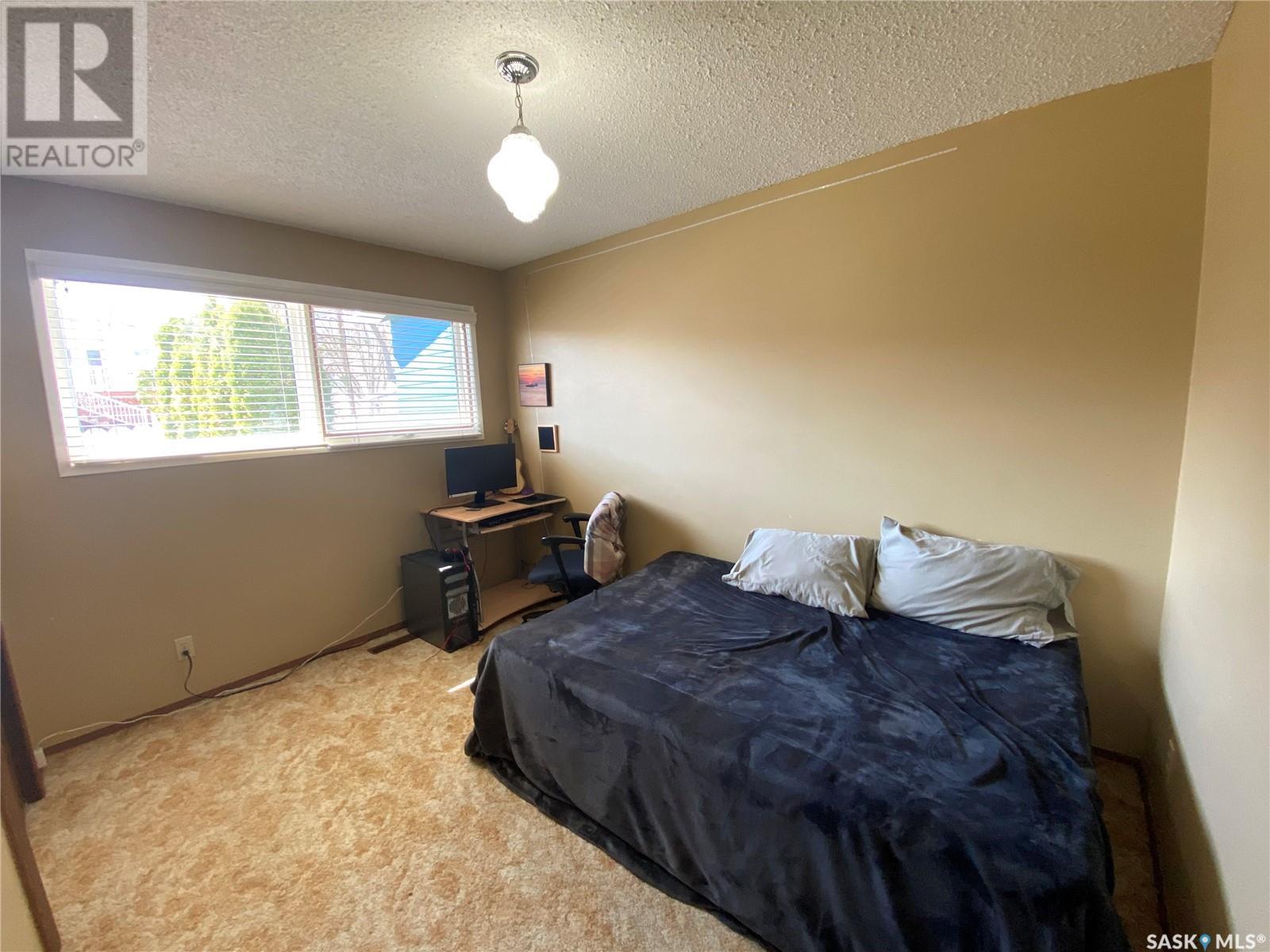 Photo 24 of 362 Powell Crescent, Swift Current SK