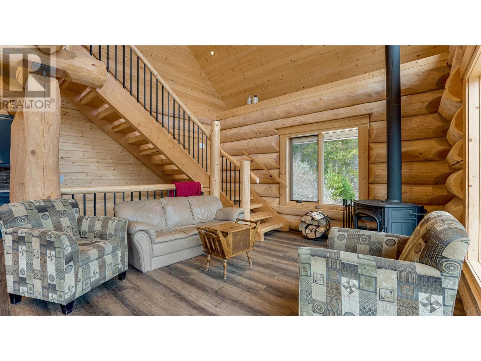 682 Lower Inonoaklin Road, Edgewood